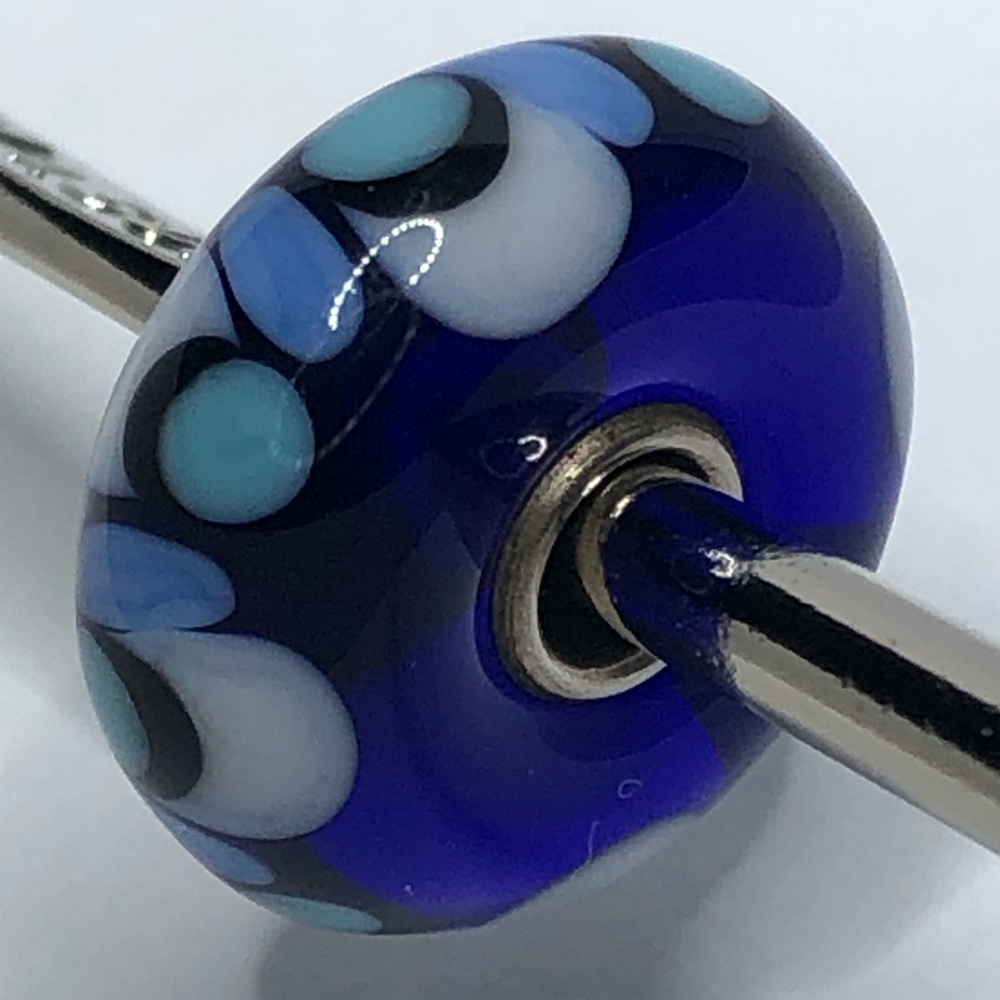 Glass beads, trollbeads, blue